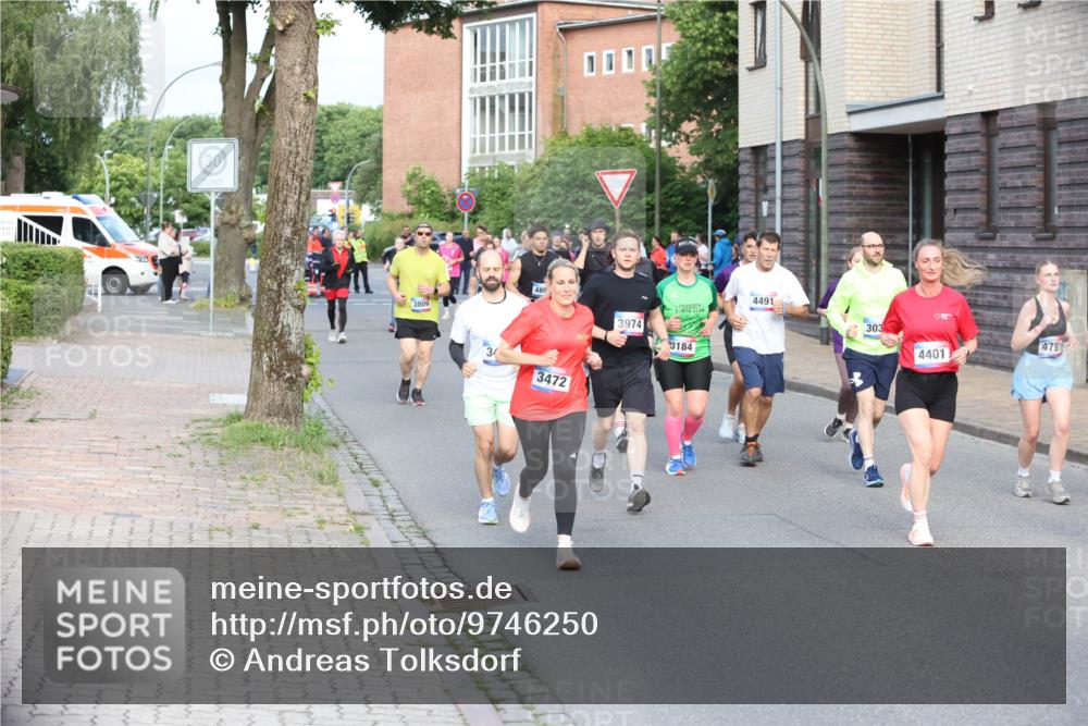 12.06.2026 - Holstenköstenlauf Andreas Tolksdorf http://msf.ph/oto/9746250 12.06.2026 19:13:16 Laufen 3809, 480, 3472, 3974, 3184, 4491, 303, 4401, 4791 meine-sportfotos.de