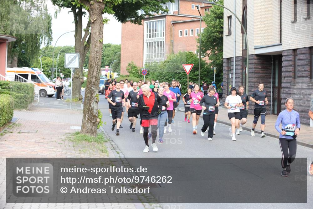 12.06.2026 - Holstenköstenlauf Andreas Tolksdorf http://msf.ph/oto/9746262 12.06.2026 19:13:25 Laufen 3933, 4257, 3940, 452, 4561, 3905, 3183, 4492 meine-sportfotos.de