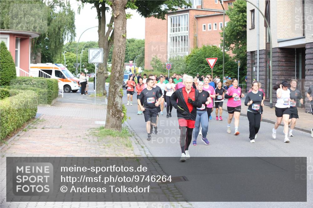 12.06.2026 - Holstenköstenlauf Andreas Tolksdorf http://msf.ph/oto/9746264 12.06.2026 19:13:26 Laufen 3933, 241959, 4257, 4561, 3905, 3183 meine-sportfotos.de