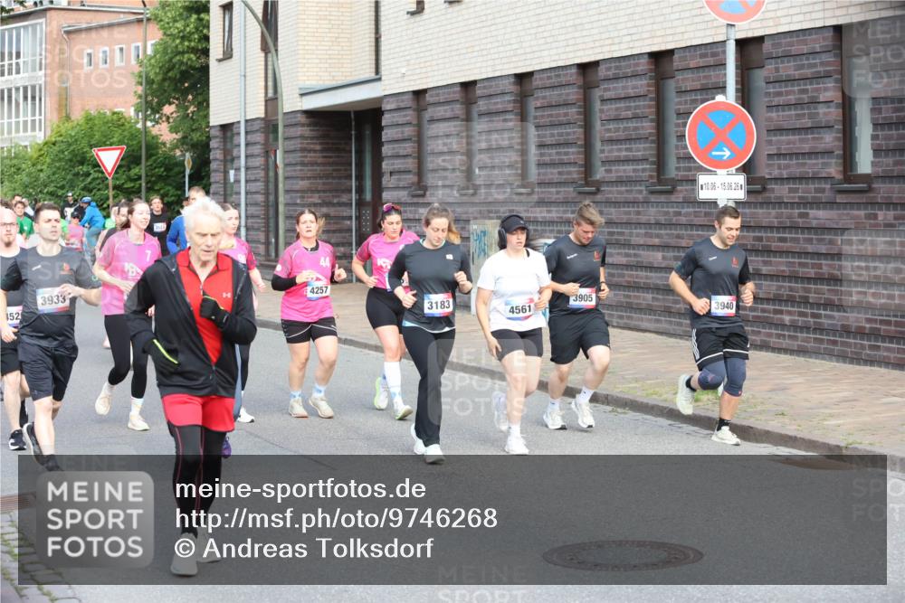 12.06.2026 - Holstenköstenlauf Andreas Tolksdorf http://msf.ph/oto/9746268 12.06.2026 19:13:29 Laufen 00005, 10, 06, 15, 06, 26, 3933, 4257, 152, 3183, 3905, 4561, 3940 meine-sportfotos.de