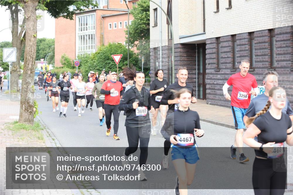 12.06.2026 - Holstenköstenlauf Andreas Tolksdorf http://msf.ph/oto/9746300 12.06.2026 19:13:54 Laufen 3359, 387, 3319, 2917, 3697, 309, 4467, 3250, 468 meine-sportfotos.de