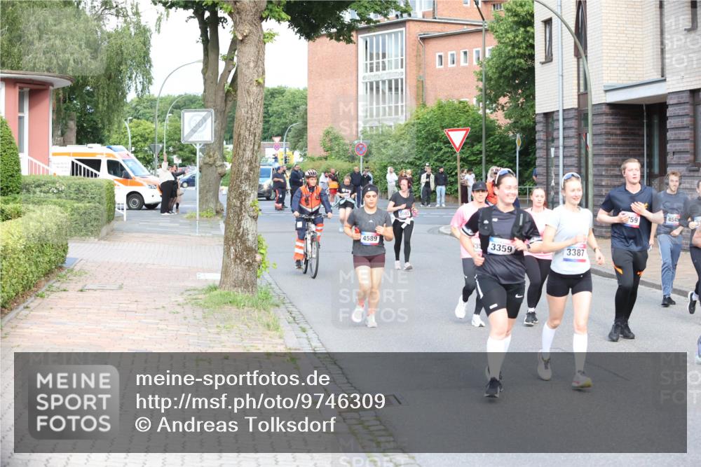12.06.2026 - Holstenköstenlauf Andreas Tolksdorf http://msf.ph/oto/9746309 12.06.2026 19:13:58 Laufen 774, 4589, 35, 3359, 3387, 4545, 59 meine-sportfotos.de