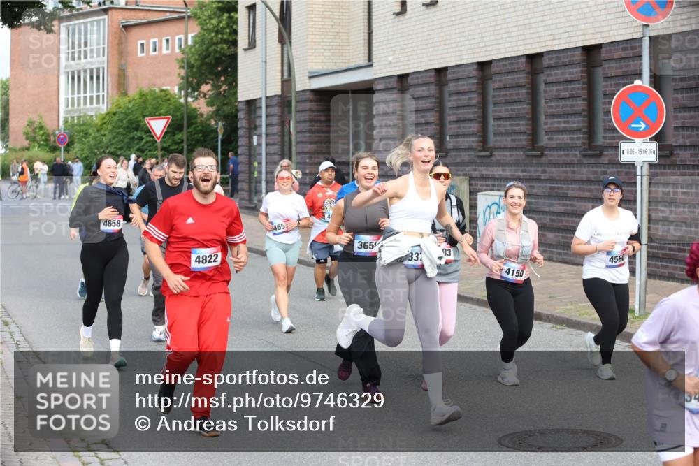 12.06.2026 - Holstenköstenlauf Andreas Tolksdorf http://msf.ph/oto/9746329 12.06.2026 19:14:23 Laufen 4658, 4822, 465, 365, 83, 331, 4150, 4560, 10, 06, 15, 06, 26 meine-sportfotos.de