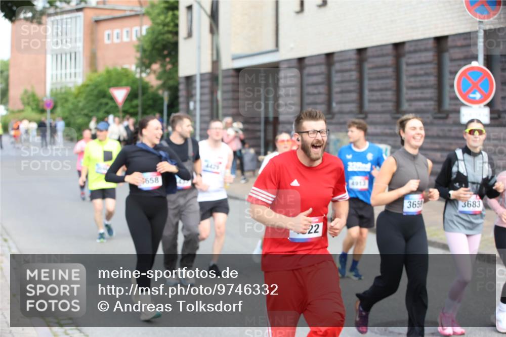 12.06.2026 - Holstenköstenlauf Andreas Tolksdorf http://msf.ph/oto/9746332 12.06.2026 19:14:24 Laufen 0000, 658, 22, 4913, 365, 3683 meine-sportfotos.de