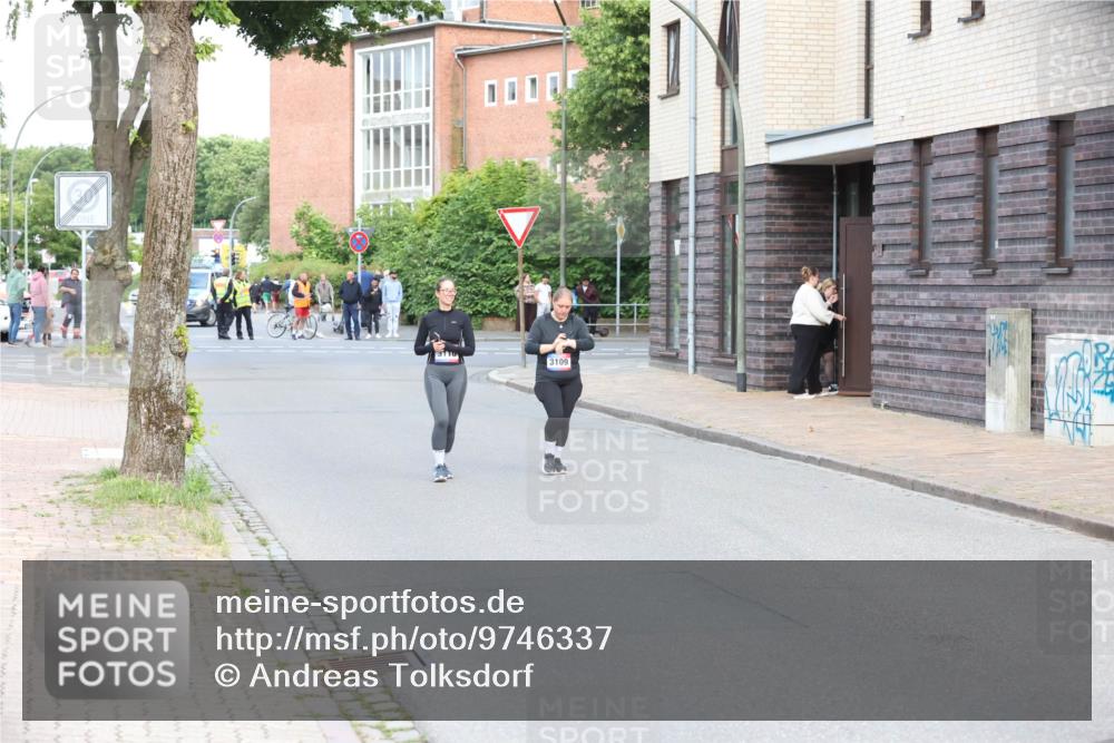 12.06.2026 - Holstenköstenlauf Andreas Tolksdorf http://msf.ph/oto/9746337 12.06.2026 19:14:39 Laufen 3109 meine-sportfotos.de