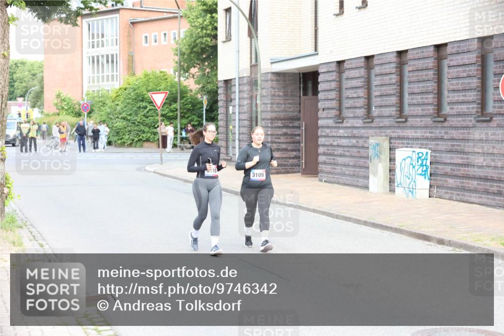 12.06.2026 - Holstenköstenlauf Andreas Tolksdorf http://msf.ph/oto/9746342 12.06.2026 19:14:42 Laufen 3109 meine-sportfotos.de