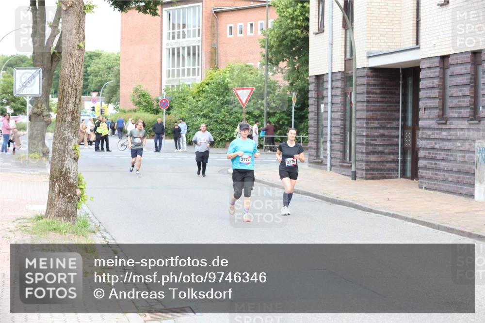 12.06.2026 - Holstenköstenlauf Andreas Tolksdorf http://msf.ph/oto/9746346 12.06.2026 19:15:07 Laufen 3774, 3276 meine-sportfotos.de