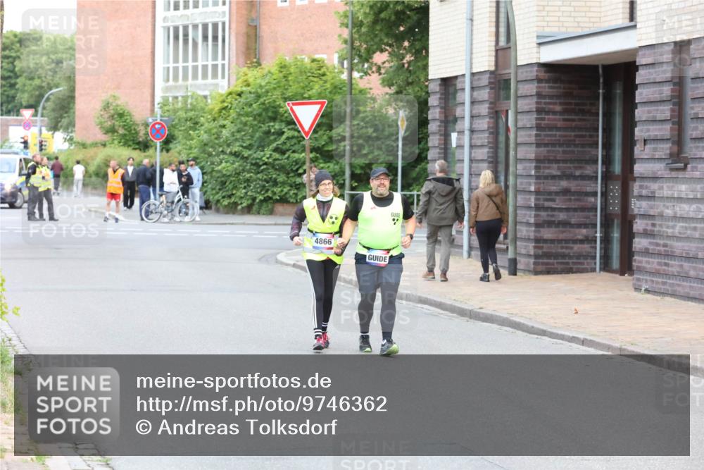 12.06.2026 - Holstenköstenlauf Andreas Tolksdorf http://msf.ph/oto/9746362 12.06.2026 19:15:38 Laufen  meine-sportfotos.de