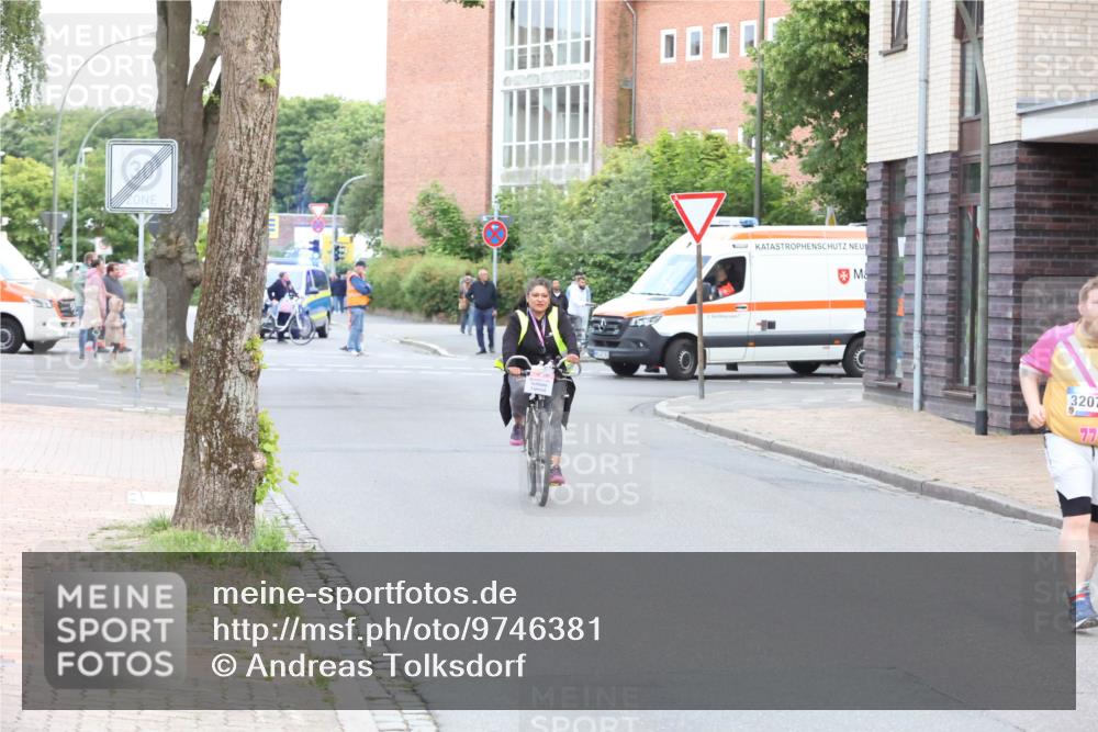 12.06.2026 - Holstenköstenlauf Andreas Tolksdorf http://msf.ph/oto/9746381 12.06.2026 19:16:22 Laufen 3207 meine-sportfotos.de