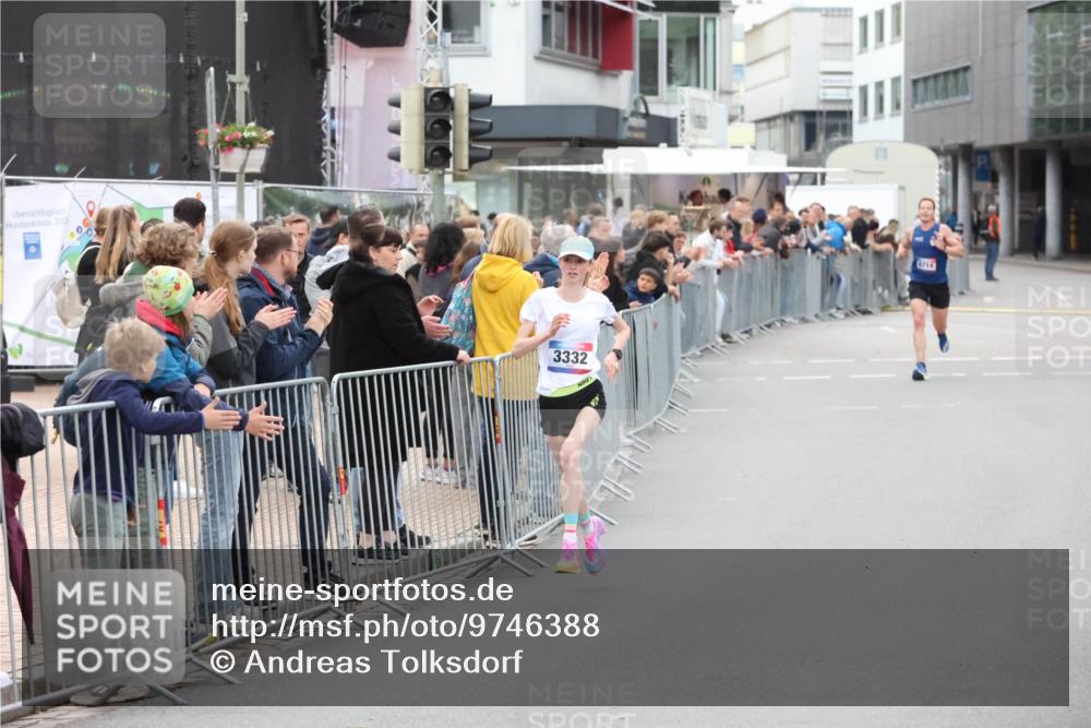 12.06.2026 - Holstenköstenlauf Andreas Tolksdorf http://msf.ph/oto/9746388 12.06.2026 19:37:41 Laufen 202, 3332, 4714 meine-sportfotos.de