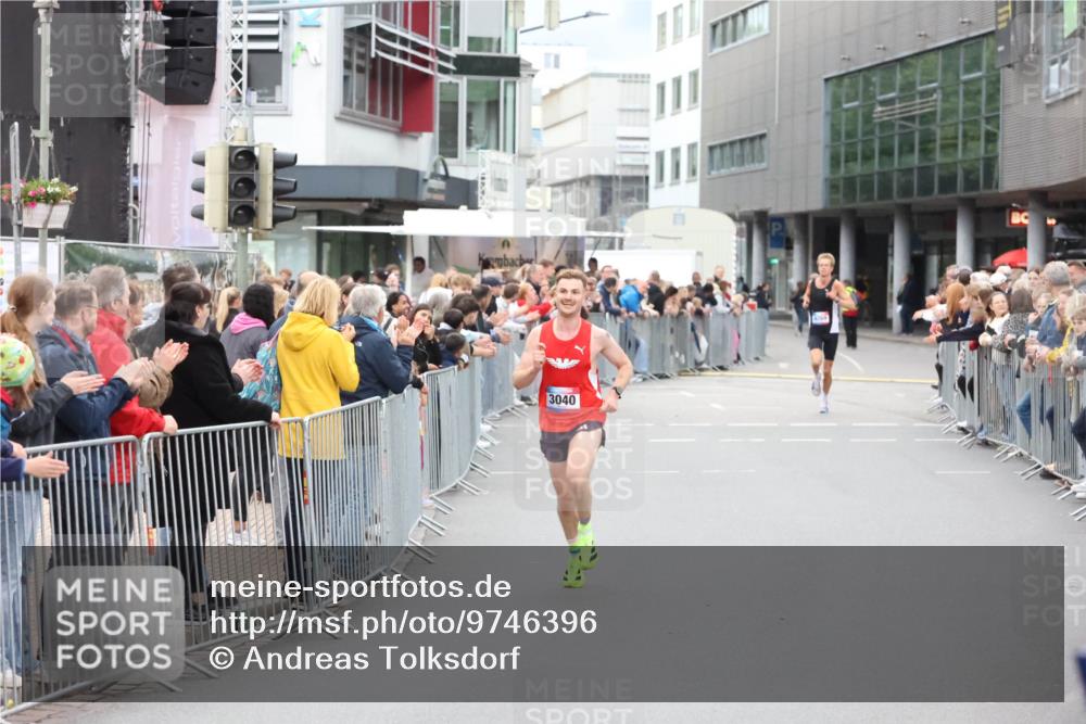 12.06.2026 - Holstenköstenlauf Andreas Tolksdorf http://msf.ph/oto/9746396 12.06.2026 19:38:22 Laufen 3040, 4269 meine-sportfotos.de