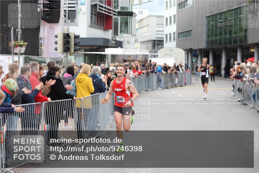 12.06.2026 - Holstenköstenlauf Andreas Tolksdorf http://msf.ph/oto/9746398 12.06.2026 19:38:22 Laufen 3040 meine-sportfotos.de