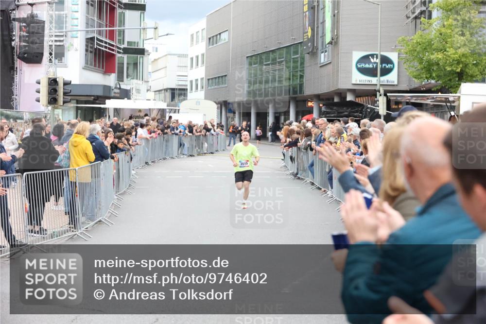 12.06.2026 - Holstenköstenlauf Andreas Tolksdorf http://msf.ph/oto/9746402 12.06.2026 19:38:53 Laufen 3515 meine-sportfotos.de