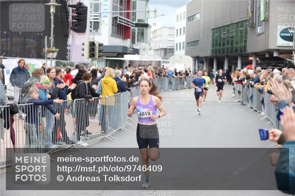 12.06.2026 - Holstenköstenlauf Andreas Tolksdorf http://msf.ph/oto/9746409 12.06.2026 19:39:09 Laufen 4819 meine-sportfotos.de