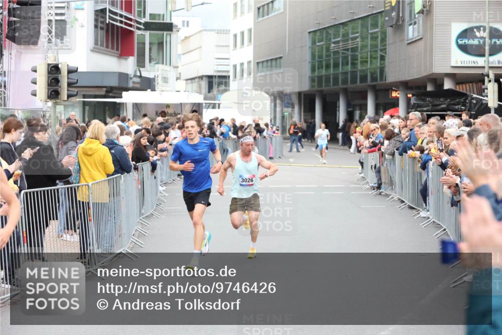 12.06.2026 - Holstenköstenlauf Andreas Tolksdorf http://msf.ph/oto/9746426 12.06.2026 19:39:59 Laufen 3026 meine-sportfotos.de