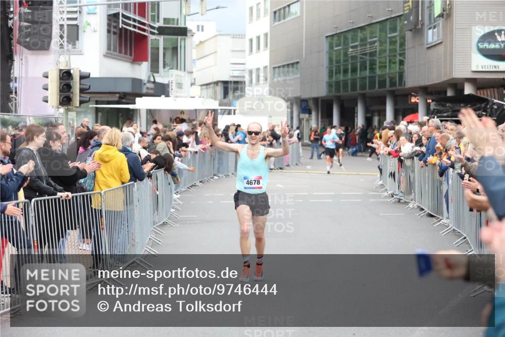 12.06.2026 - Holstenköstenlauf Andreas Tolksdorf http://msf.ph/oto/9746444 12.06.2026 19:40:19 Laufen 4678 meine-sportfotos.de