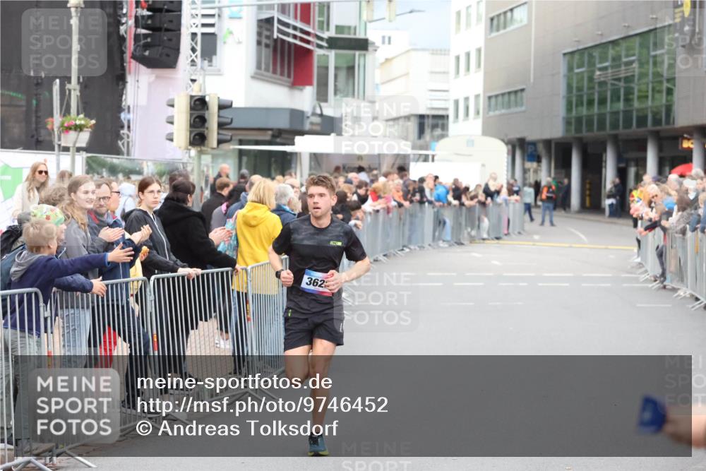 12.06.2026 - Holstenköstenlauf Andreas Tolksdorf http://msf.ph/oto/9746452 12.06.2026 19:40:30 Laufen 362, 4 meine-sportfotos.de