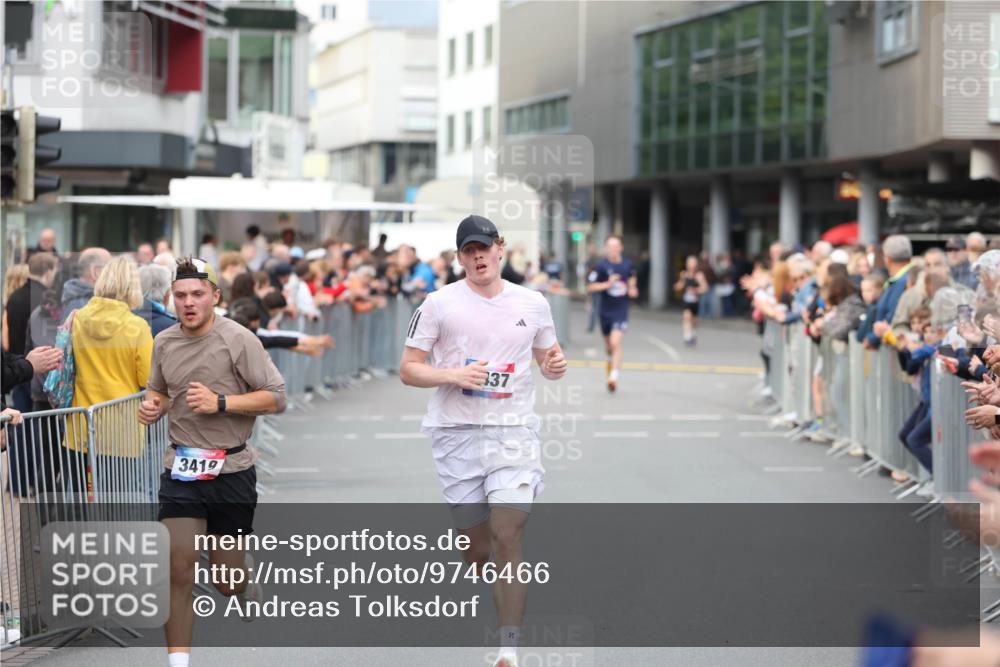 12.06.2026 - Holstenköstenlauf Andreas Tolksdorf http://msf.ph/oto/9746466 12.06.2026 19:41:02 Laufen 3419, 37, 8 meine-sportfotos.de