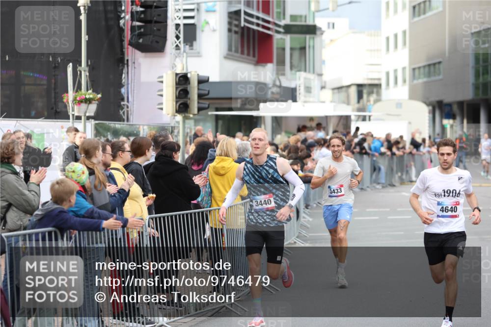 12.06.2026 - Holstenköstenlauf Andreas Tolksdorf http://msf.ph/oto/9746479 12.06.2026 19:41:25 Laufen 3433, 3440, 1906, 4640 meine-sportfotos.de