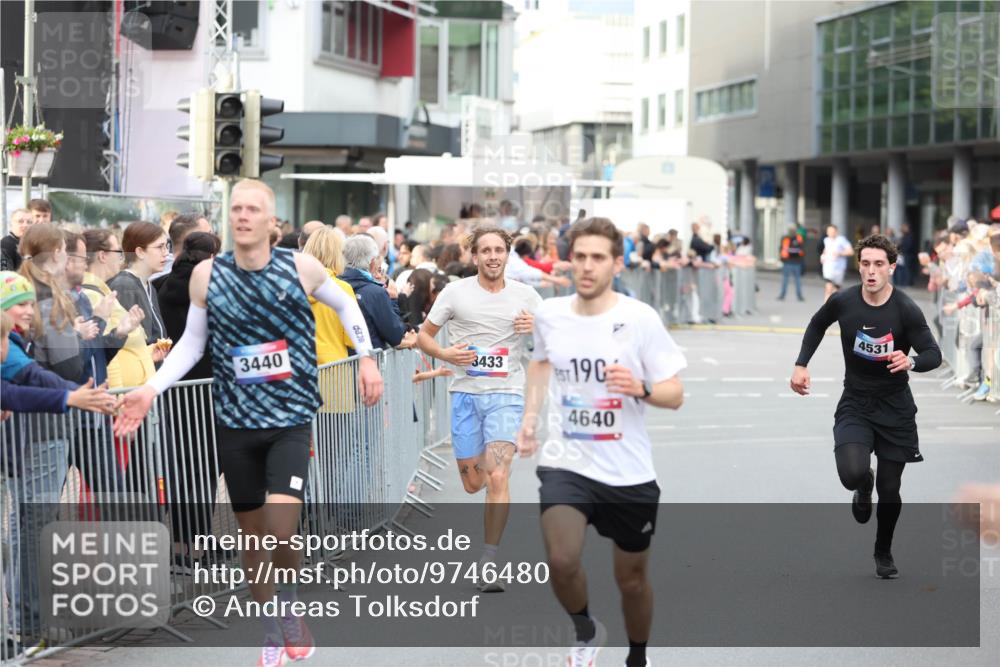 12.06.2026 - Holstenköstenlauf Andreas Tolksdorf http://msf.ph/oto/9746480 12.06.2026 19:41:26 Laufen 3440, 3433, 190, 4640, 4531 meine-sportfotos.de
