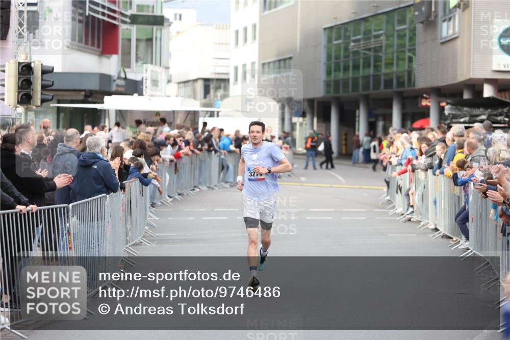 12.06.2026 - Holstenköstenlauf Andreas Tolksdorf http://msf.ph/oto/9746486 12.06.2026 19:41:37 Laufen 32 meine-sportfotos.de