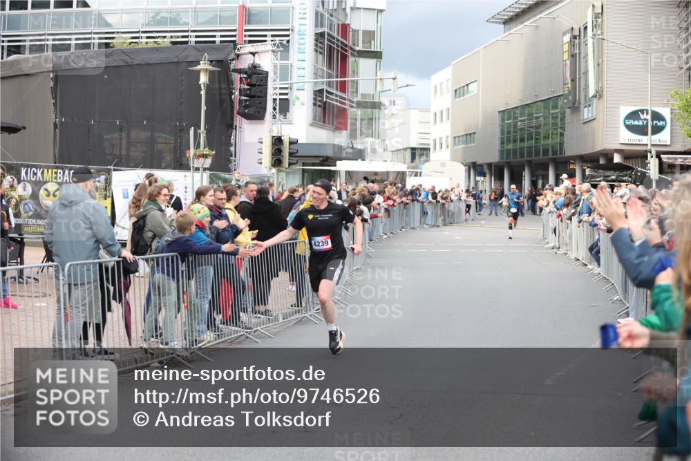 12.06.2026 - Holstenköstenlauf Andreas Tolksdorf http://msf.ph/oto/9746526 12.06.2026 19:43:02 Laufen 4239 meine-sportfotos.de