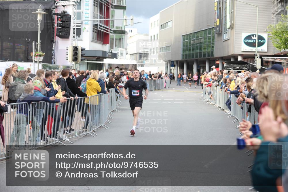 12.06.2026 - Holstenköstenlauf Andreas Tolksdorf http://msf.ph/oto/9746535 12.06.2026 19:43:14 Laufen 4862 meine-sportfotos.de