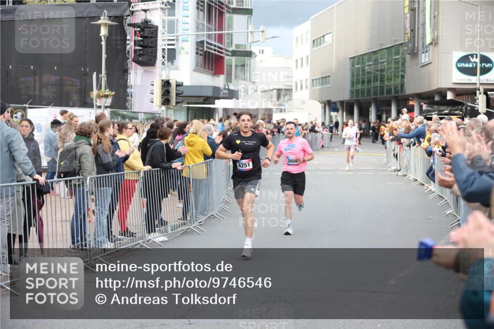 12.06.2026 - Holstenköstenlauf Andreas Tolksdorf http://msf.ph/oto/9746546 12.06.2026 19:43:27 Laufen 3656, 4251 meine-sportfotos.de