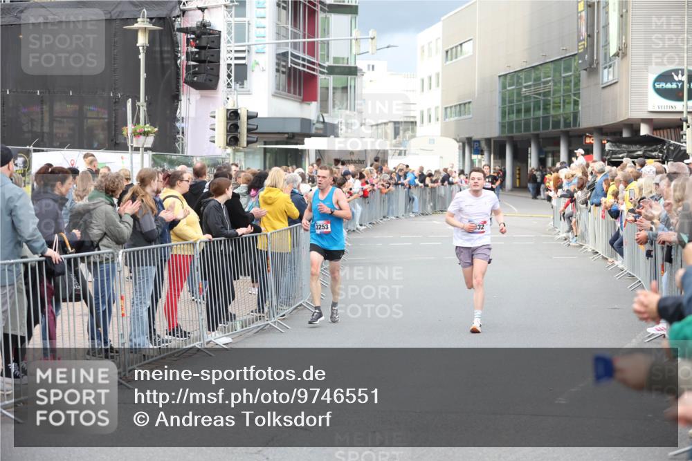 12.06.2026 - Holstenköstenlauf Andreas Tolksdorf http://msf.ph/oto/9746551 12.06.2026 19:43:33 Laufen 3253 meine-sportfotos.de