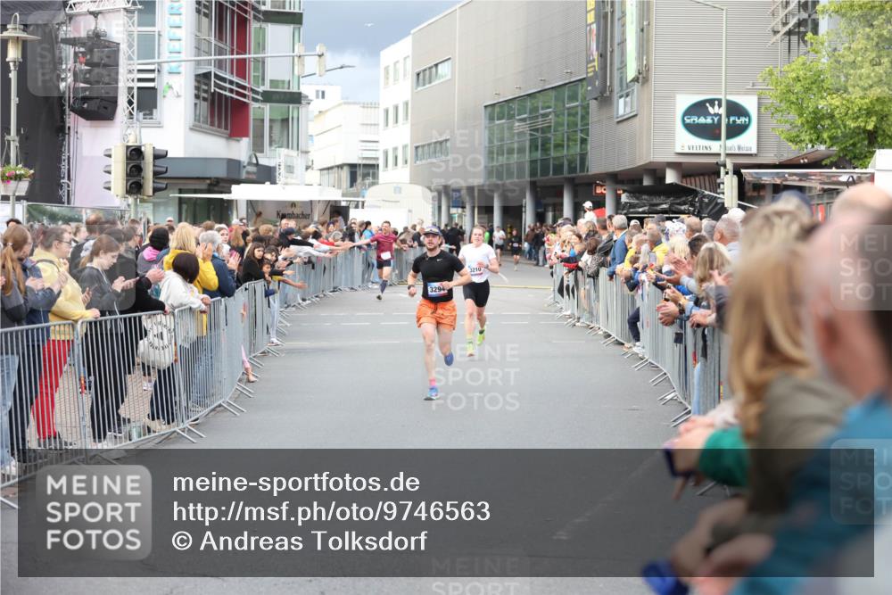 12.06.2026 - Holstenköstenlauf Andreas Tolksdorf http://msf.ph/oto/9746563 12.06.2026 19:43:57 Laufen 3294, 3210 meine-sportfotos.de