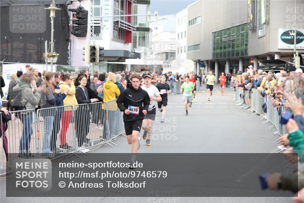 12.06.2026 - Holstenköstenlauf Andreas Tolksdorf http://msf.ph/oto/9746579 12.06.2026 19:44:14 Laufen 4570 meine-sportfotos.de