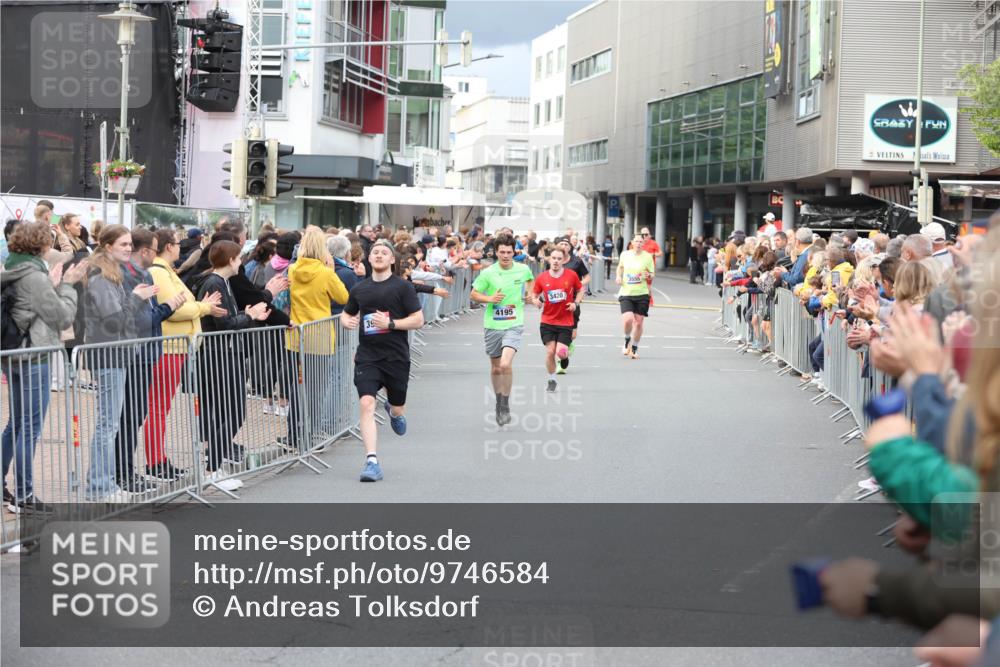 12.06.2026 - Holstenköstenlauf Andreas Tolksdorf http://msf.ph/oto/9746584 12.06.2026 19:44:16 Laufen 4195, 3420 meine-sportfotos.de