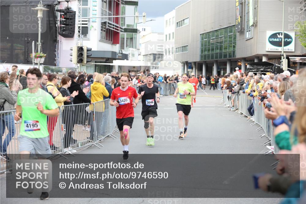 12.06.2026 - Holstenköstenlauf Andreas Tolksdorf http://msf.ph/oto/9746590 12.06.2026 19:44:19 Laufen 4195, 3420, 3046, 3555 meine-sportfotos.de