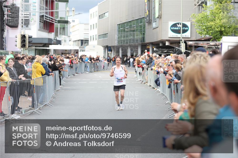12.06.2026 - Holstenköstenlauf Andreas Tolksdorf http://msf.ph/oto/9746599 12.06.2026 19:44:35 Laufen 3956 meine-sportfotos.de