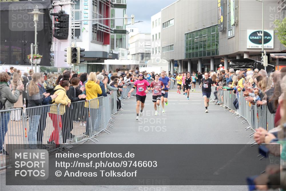 12.06.2026 - Holstenköstenlauf Andreas Tolksdorf http://msf.ph/oto/9746603 12.06.2026 19:44:54 Laufen 3191, 3737 meine-sportfotos.de