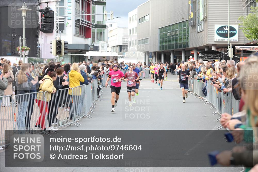 12.06.2026 - Holstenköstenlauf Andreas Tolksdorf http://msf.ph/oto/9746604 12.06.2026 19:44:54 Laufen 3191, 3737, 3064 meine-sportfotos.de
