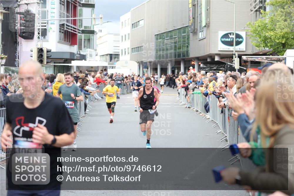12.06.2026 - Holstenköstenlauf Andreas Tolksdorf http://msf.ph/oto/9746612 12.06.2026 19:45:00 Laufen 3064, 3640 meine-sportfotos.de