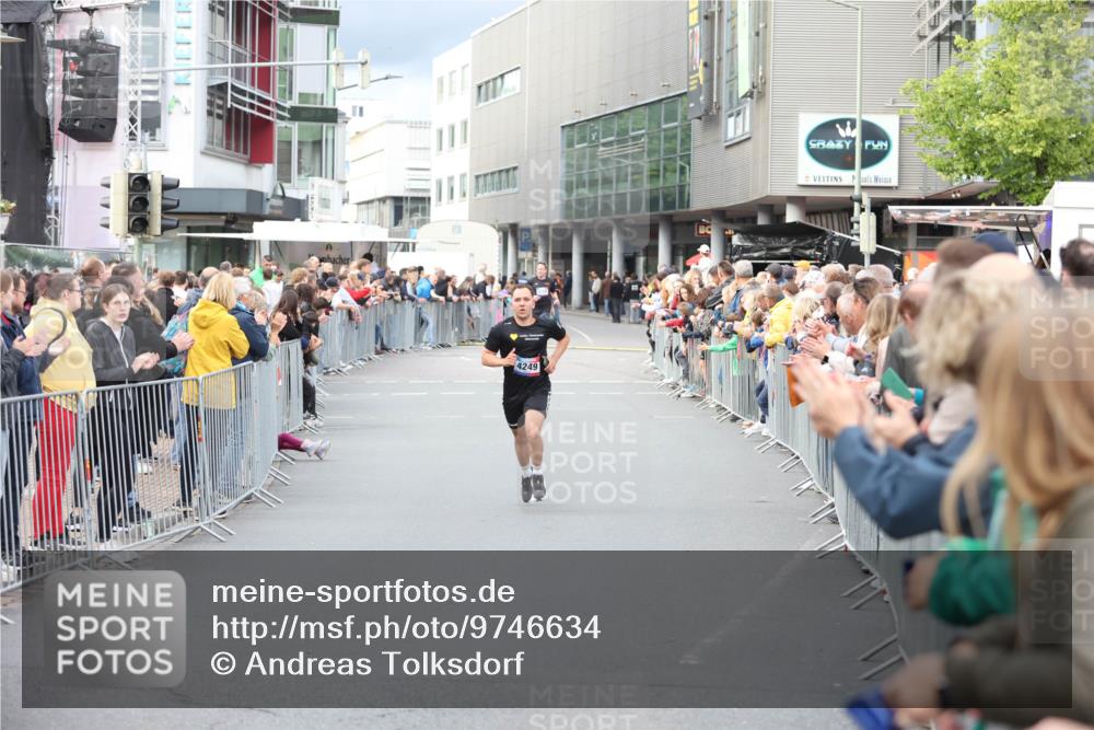12.06.2026 - Holstenköstenlauf Andreas Tolksdorf http://msf.ph/oto/9746634 12.06.2026 19:45:34 Laufen 4249 meine-sportfotos.de