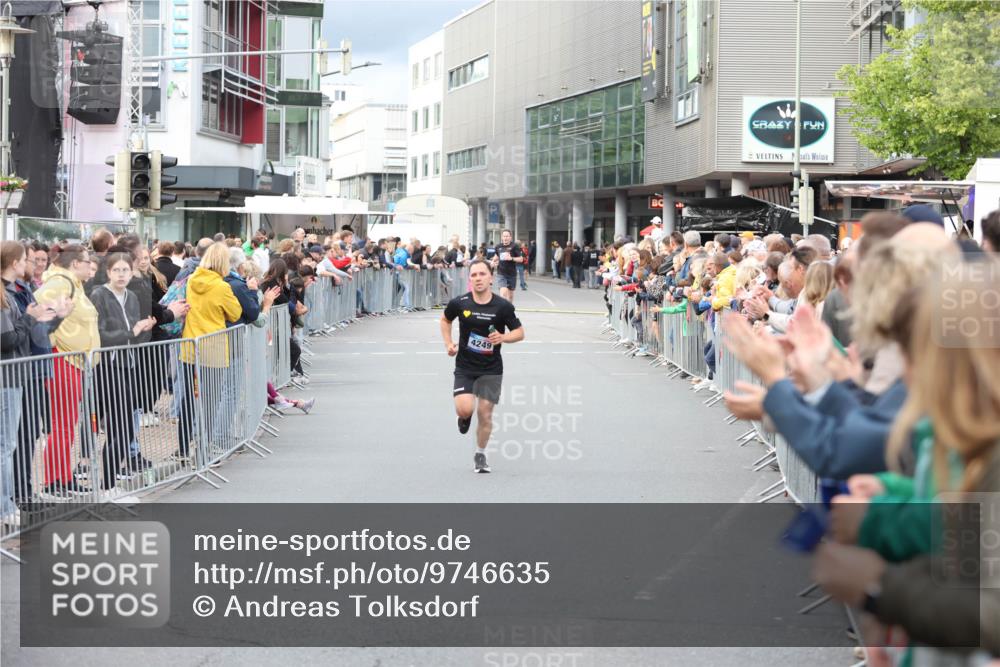 12.06.2026 - Holstenköstenlauf Andreas Tolksdorf http://msf.ph/oto/9746635 12.06.2026 19:45:34 Laufen 4249 meine-sportfotos.de