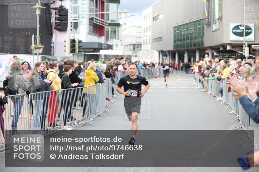 12.06.2026 - Holstenköstenlauf Andreas Tolksdorf http://msf.ph/oto/9746638 12.06.2026 19:45:35 Laufen 249 meine-sportfotos.de
