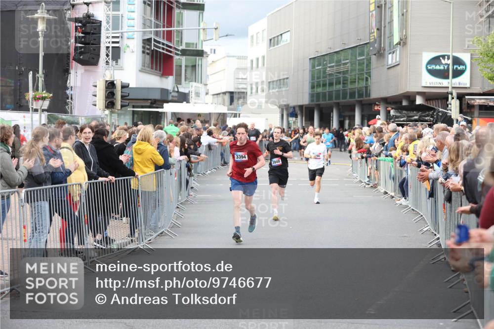 12.06.2026 - Holstenköstenlauf Andreas Tolksdorf http://msf.ph/oto/9746677 12.06.2026 19:46:35 Laufen 3394, 3948 meine-sportfotos.de