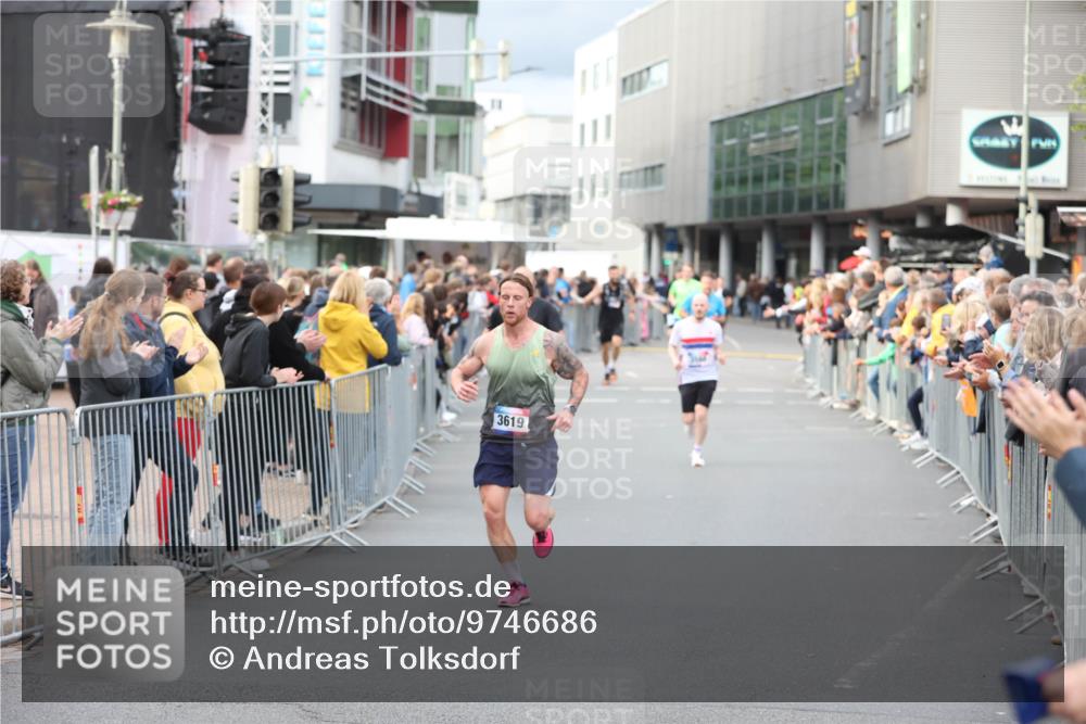 12.06.2026 - Holstenköstenlauf Andreas Tolksdorf http://msf.ph/oto/9746686 12.06.2026 19:46:41 Laufen 3619 meine-sportfotos.de