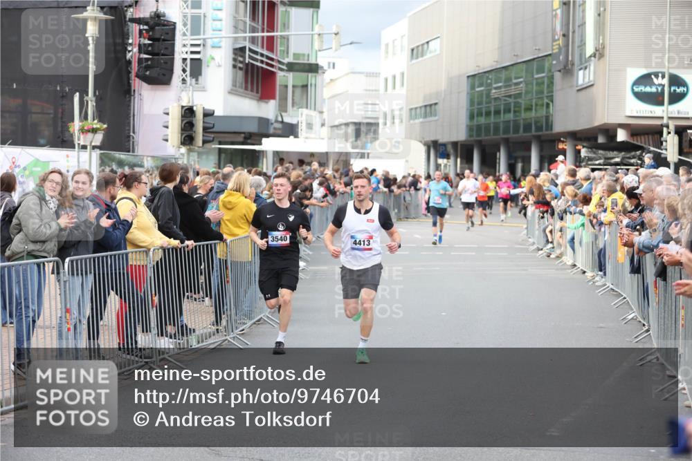 12.06.2026 - Holstenköstenlauf Andreas Tolksdorf http://msf.ph/oto/9746704 12.06.2026 19:46:54 Laufen 3540, 4413 meine-sportfotos.de