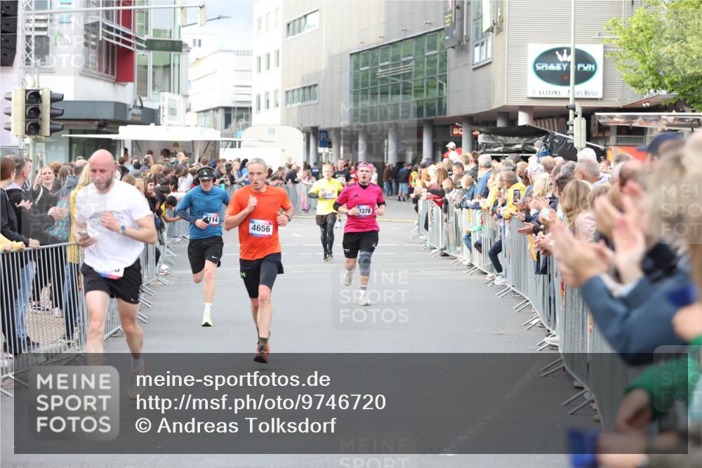 12.06.2026 - Holstenköstenlauf Andreas Tolksdorf http://msf.ph/oto/9746720 12.06.2026 19:47:05 Laufen 114, 4656, 4167, 3378 meine-sportfotos.de