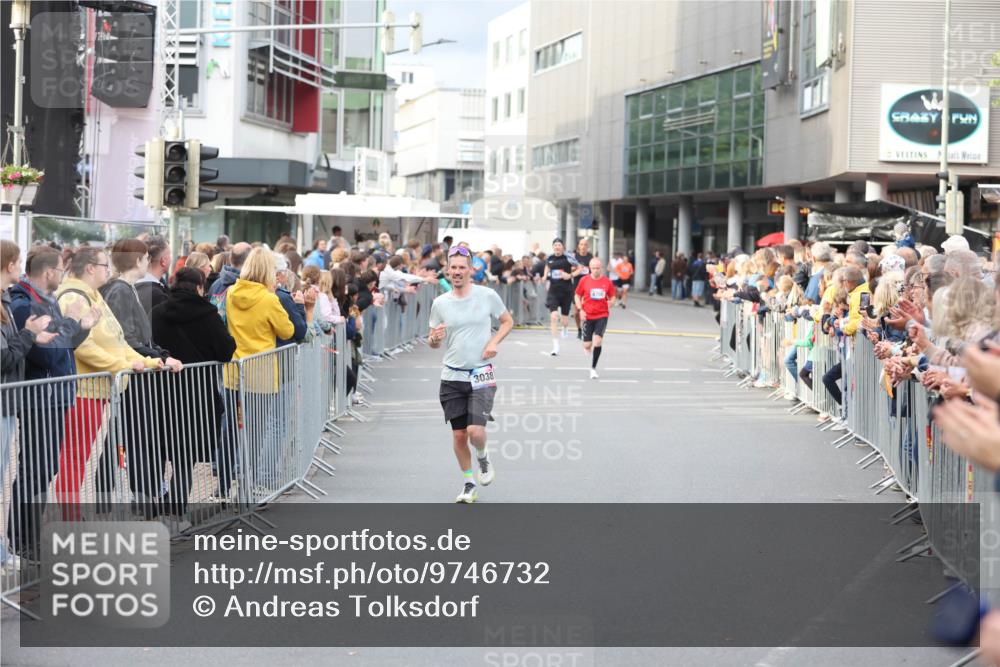 12.06.2026 - Holstenköstenlauf Andreas Tolksdorf http://msf.ph/oto/9746732 12.06.2026 19:47:17 Laufen 3038 meine-sportfotos.de