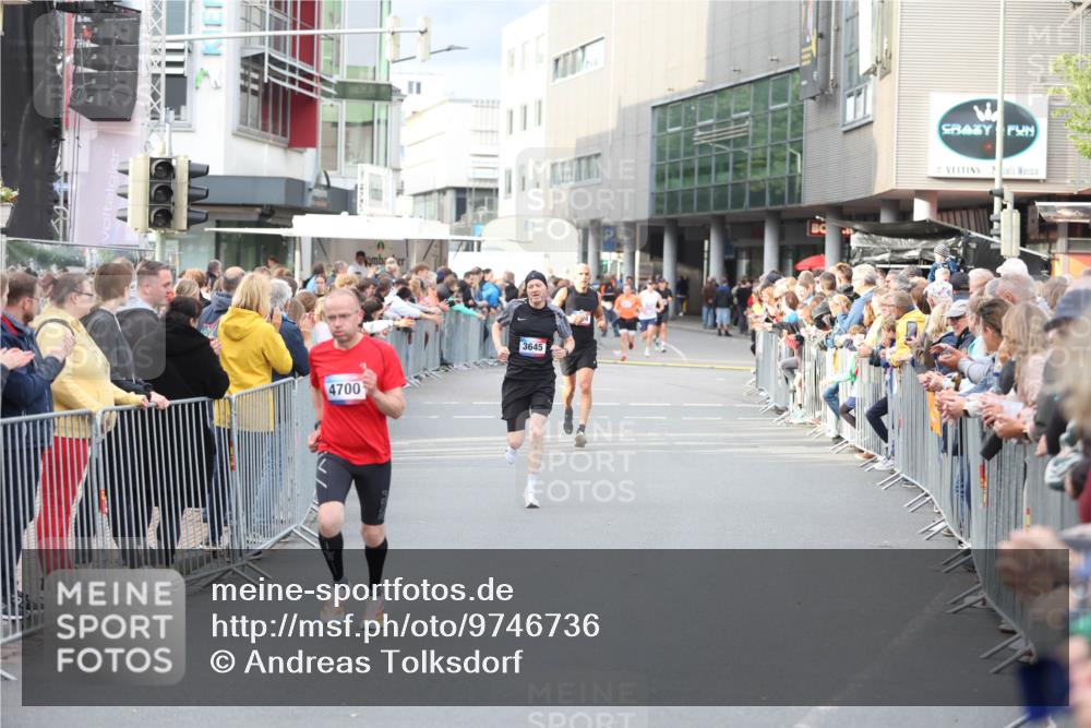 12.06.2026 - Holstenköstenlauf Andreas Tolksdorf http://msf.ph/oto/9746736 12.06.2026 19:47:23 Laufen 4700, 3645 meine-sportfotos.de