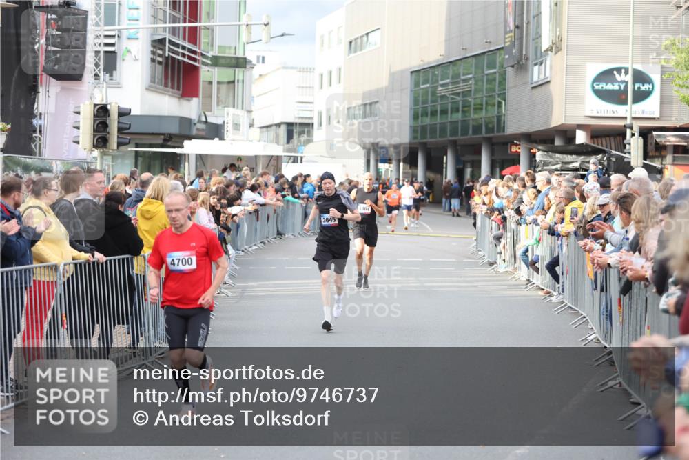 12.06.2026 - Holstenköstenlauf Andreas Tolksdorf http://msf.ph/oto/9746737 12.06.2026 19:47:23 Laufen 4700, 3645, 4804 meine-sportfotos.de