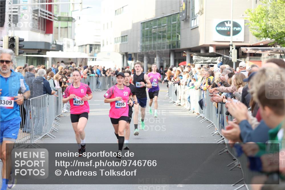12.06.2026 - Holstenköstenlauf Andreas Tolksdorf http://msf.ph/oto/9746766 12.06.2026 19:47:47 Laufen 3309, 11, 24, 457, 3554, 20, 4253, 4255 meine-sportfotos.de
