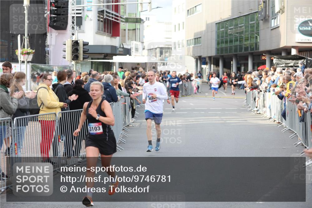 12.06.2026 - Holstenköstenlauf Andreas Tolksdorf http://msf.ph/oto/9746781 12.06.2026 19:48:08 Laufen 3103, 4520 meine-sportfotos.de