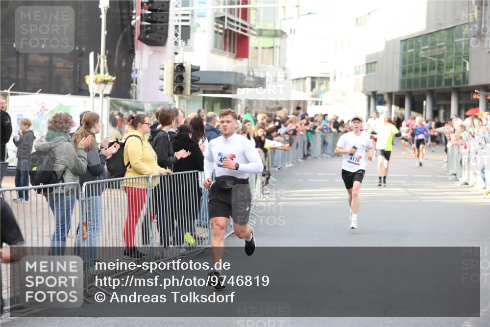 12.06.2026 - Holstenköstenlauf Andreas Tolksdorf http://msf.ph/oto/9746819 12.06.2026 19:48:45 Laufen 4176 meine-sportfotos.de